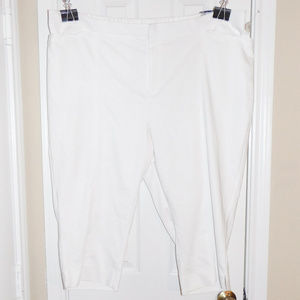 30W 4X Catherines White Stretch Capri Pants NWT